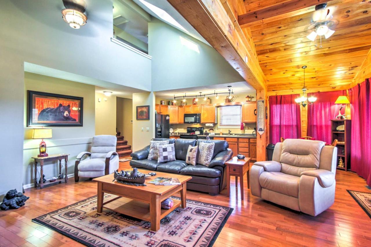 Tree Top Dream Cabin With Hot Tub In Gatlinburg! 빌라 외부 사진